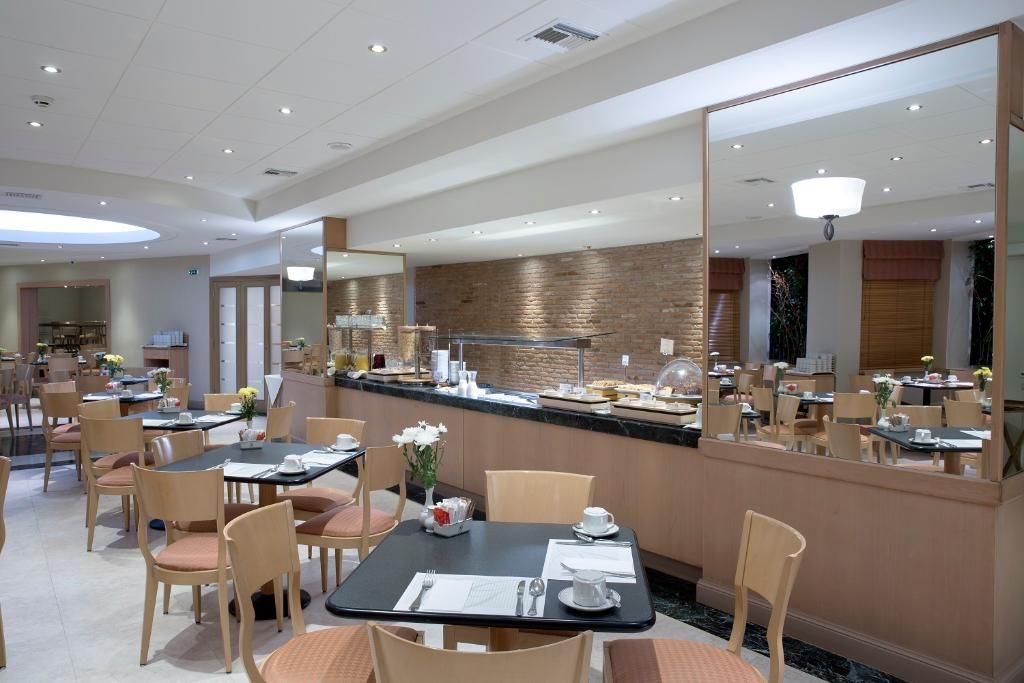 The Golden Age Hotel, foto 2