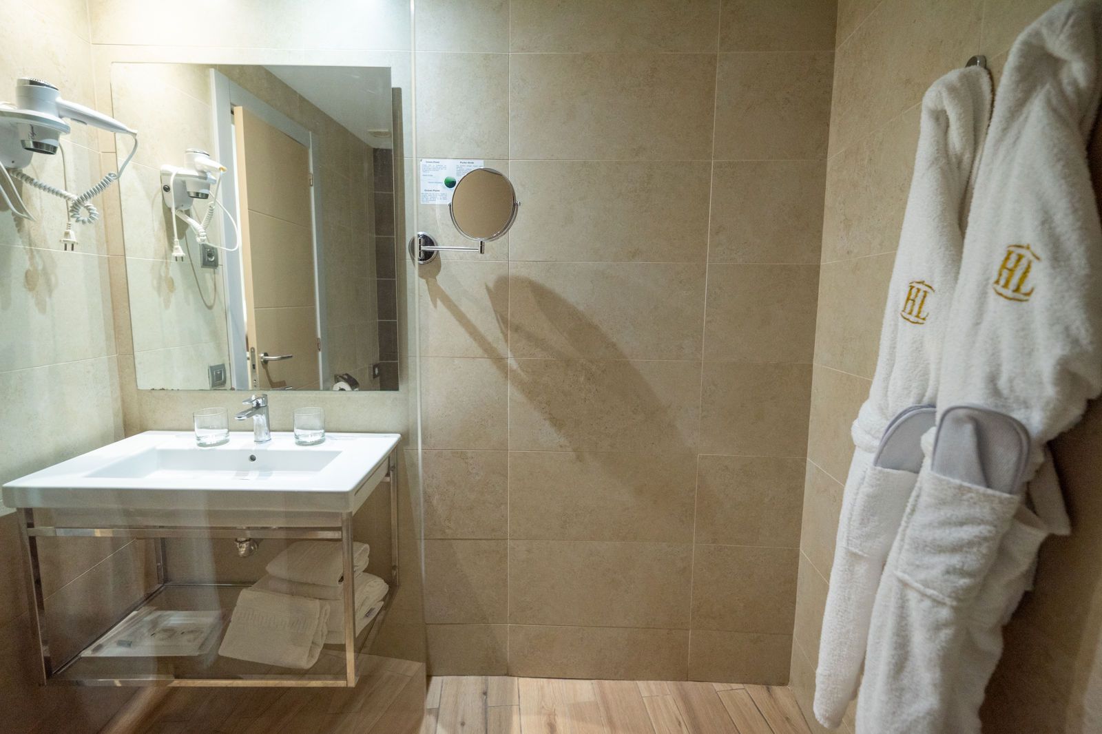 HL Suite Nardos, foto 12