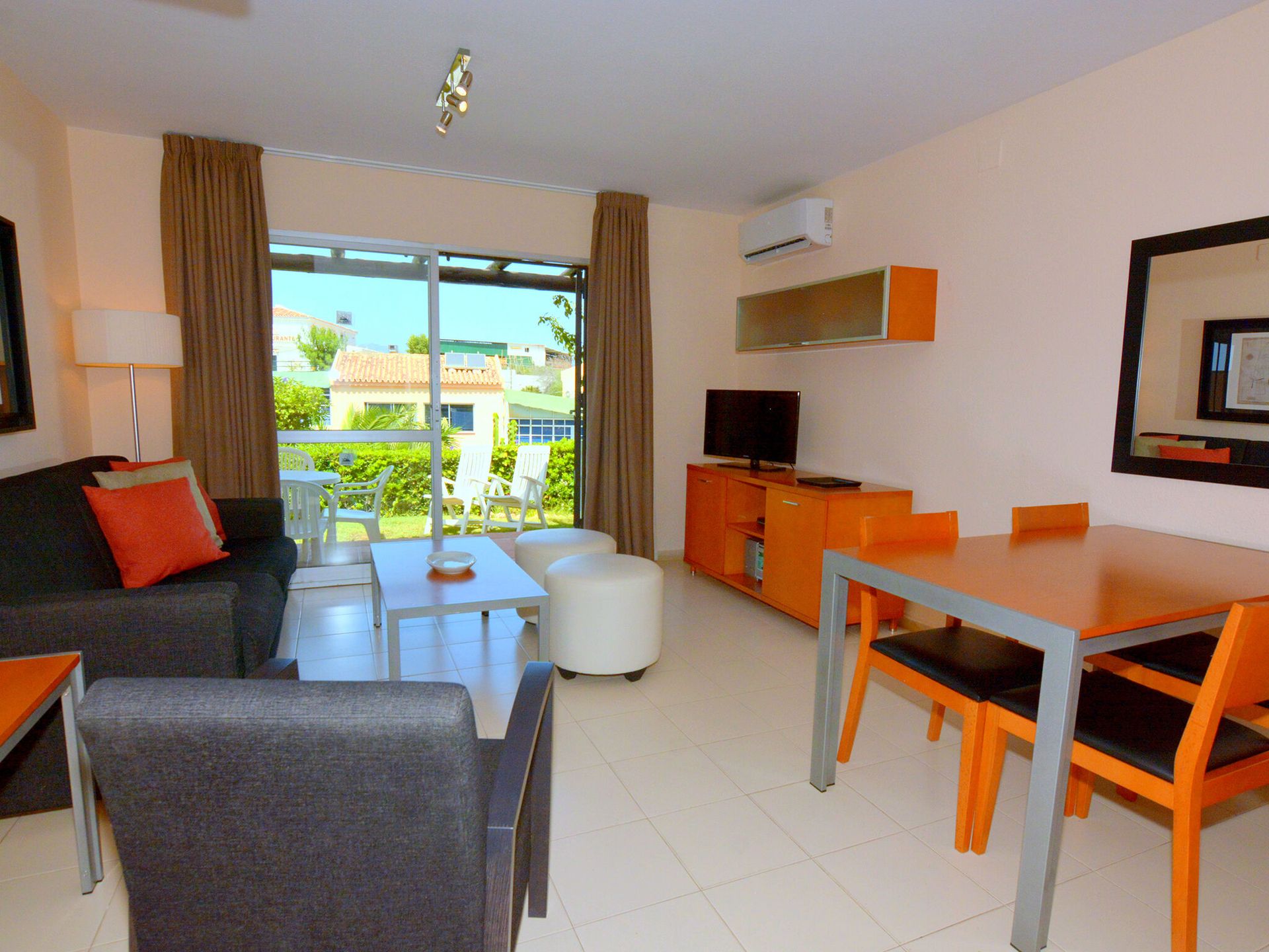 Ramada Hotel & Suites by Wyndham Costa del Sol, foto 13