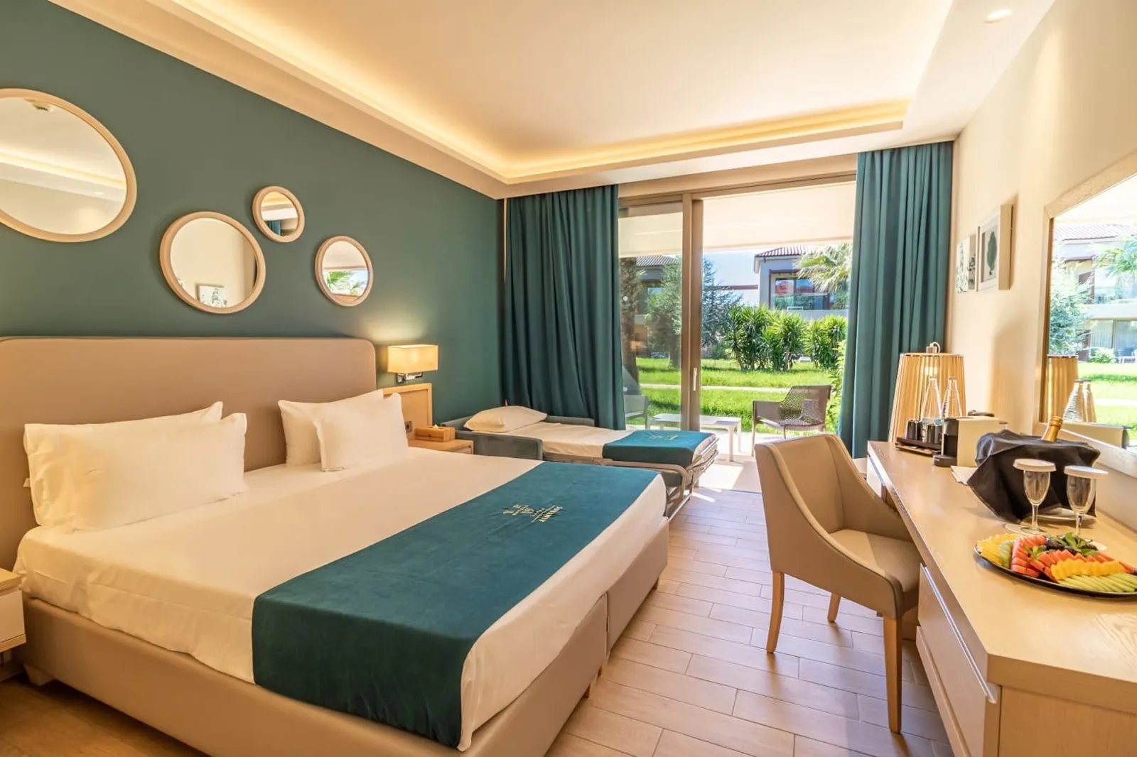 Almyros Beach Resort & Spa