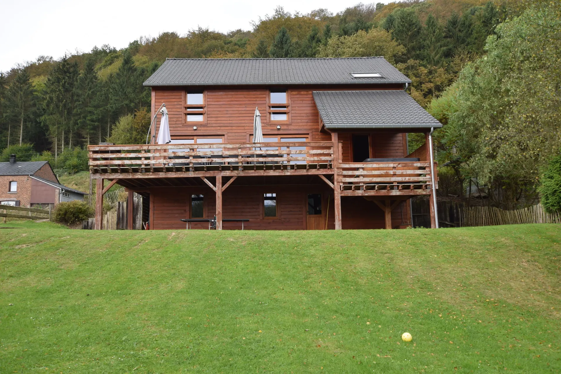 Extérieur maison de vacances (été)