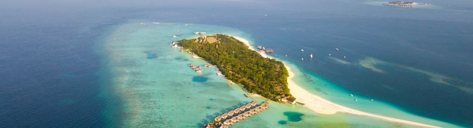 Se détendre sur pas moins de 37 plages, visiter Fort Amsterdam et Fort Louis, faire du snorkeling et de la tyrolienne ? Saint-Martin a tout pour plaire. Réservez dès maintenant votre voyage vers cette destination de choix.