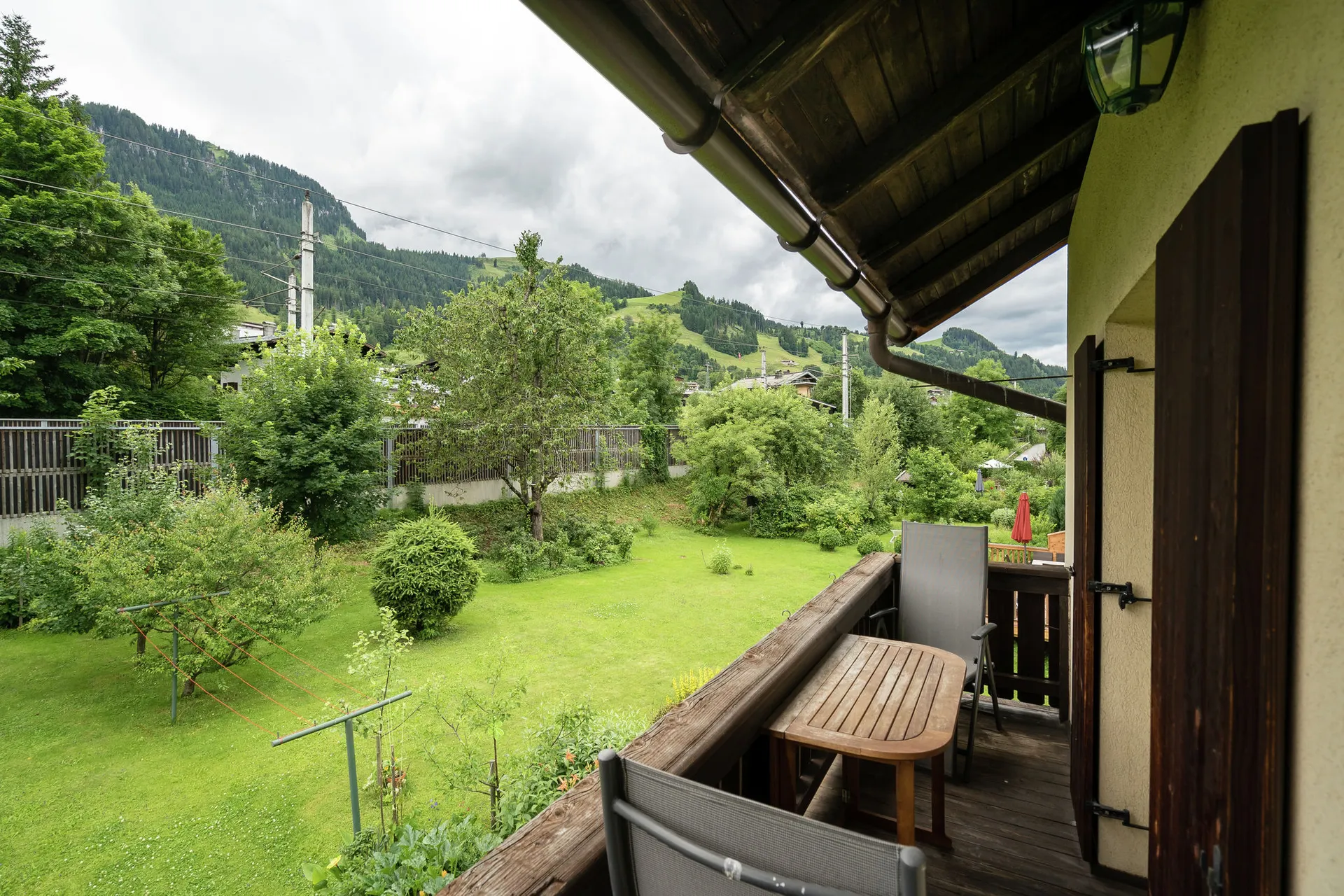 Vue de la maison de vacances (été)