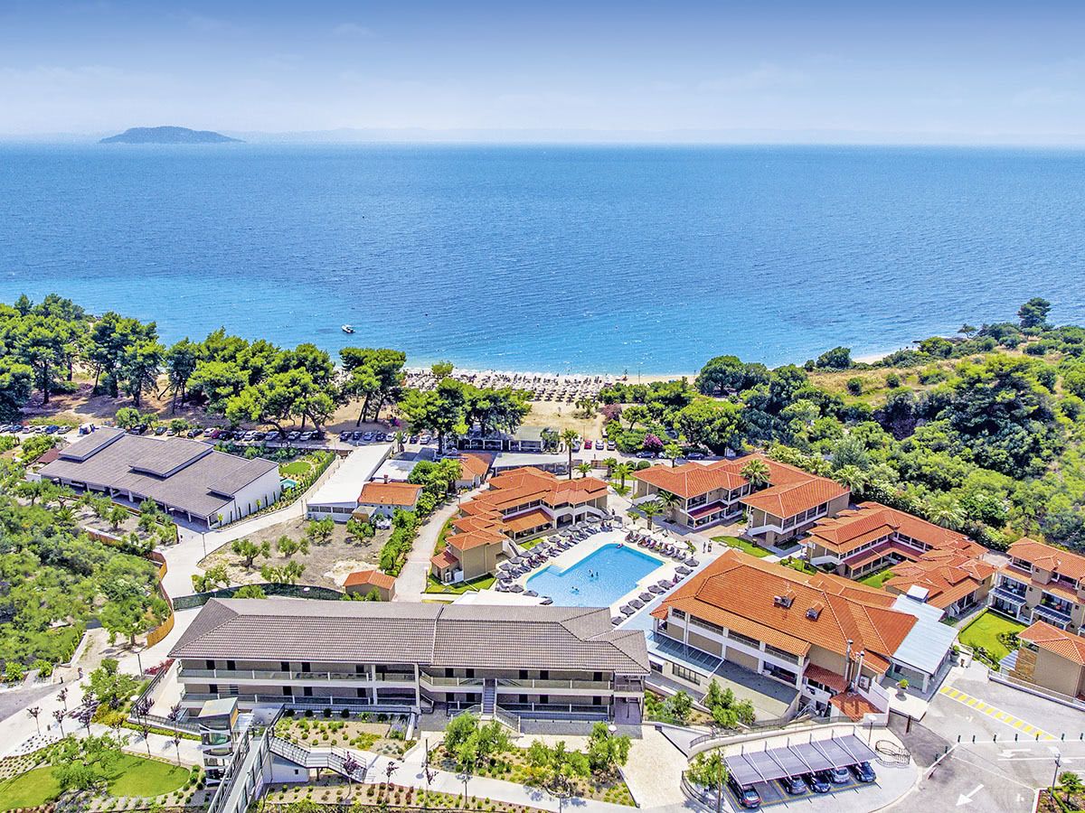 Lagomandra Beach Hotel