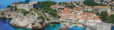 Op zoek naar een vakantiebestemming die prachtige natuur, cultuur en stranden met elkaar combineert? Dan is Kroatië jou op het lijf geschreven. Ontdek ons aanbod op deze bestemming en kies jouw favoriete vliegvakantie naar Kroatië uit.