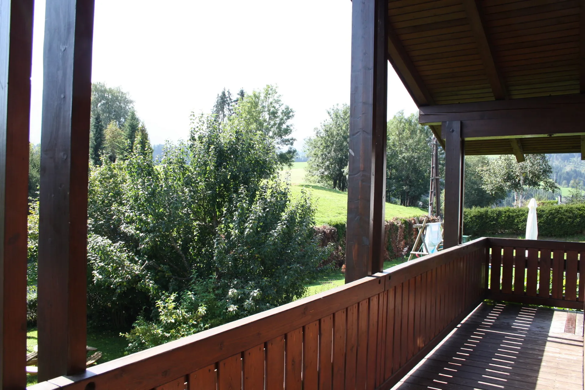 Vue de la maison de vacances (été)