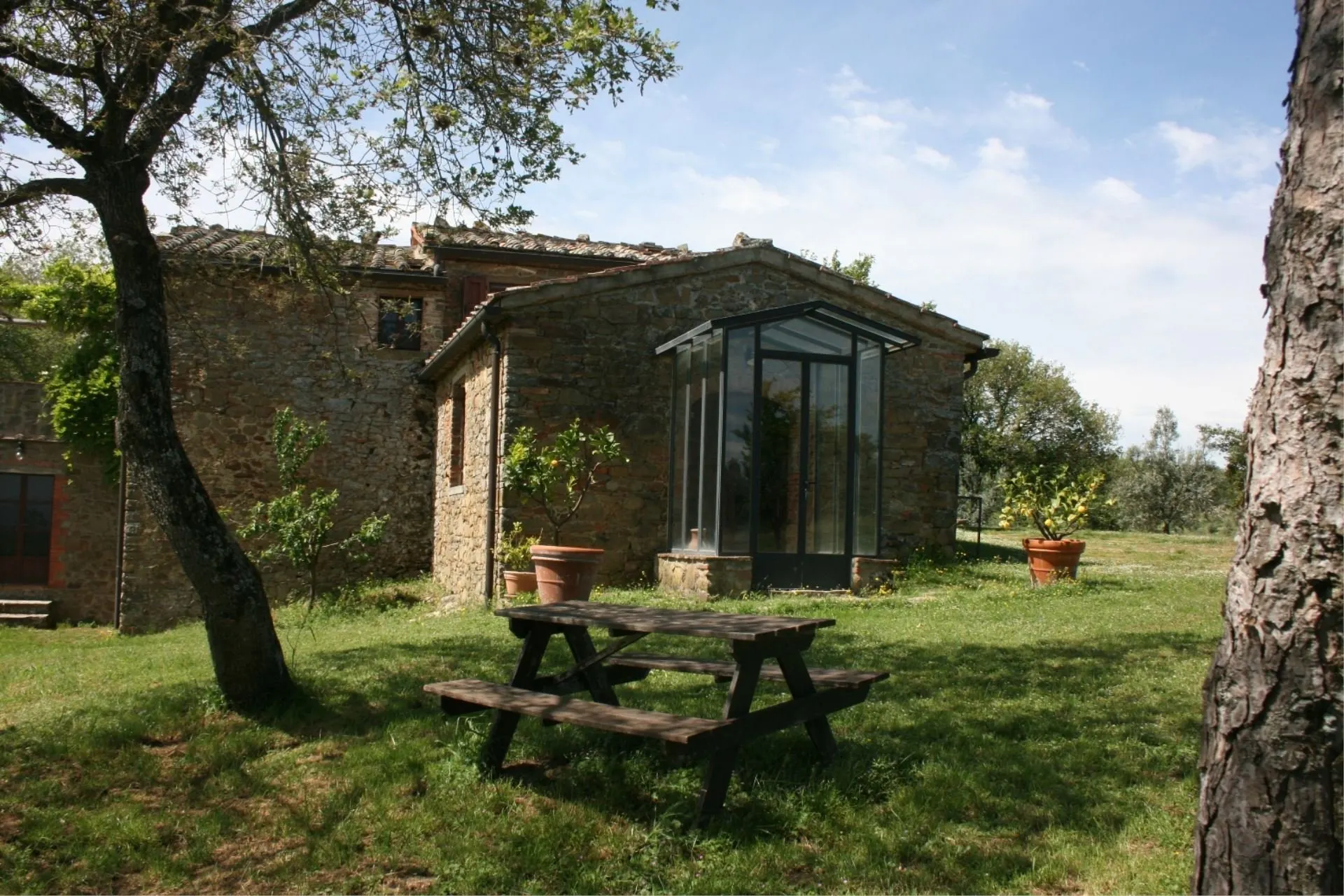 agriturismo bevignano - buitenkant karakteristieke ingang