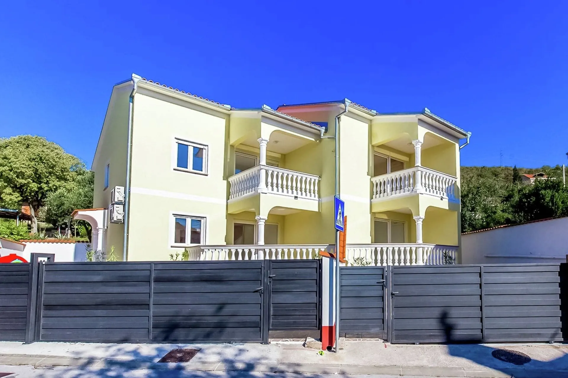 Exterieur vakantiehuis (zomer)