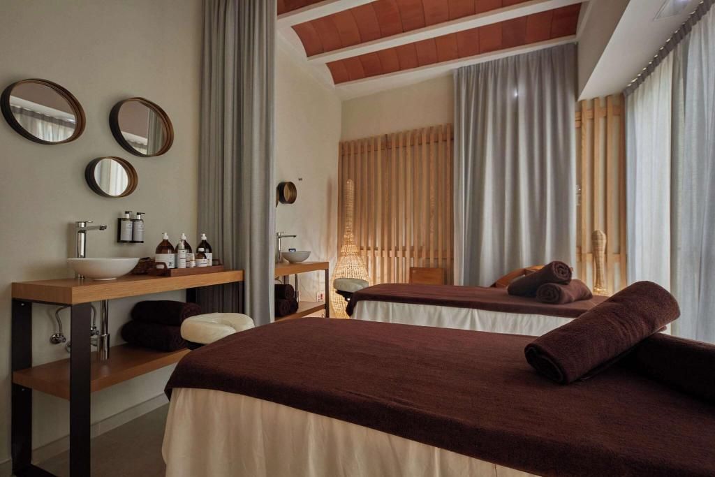 Cala San Miguel Ibiza Resort, Curio Collection by Hilton, foto 2