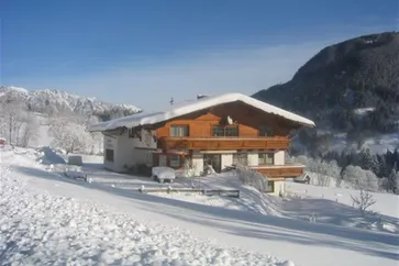 Exterieur vakantiehuis (winter)