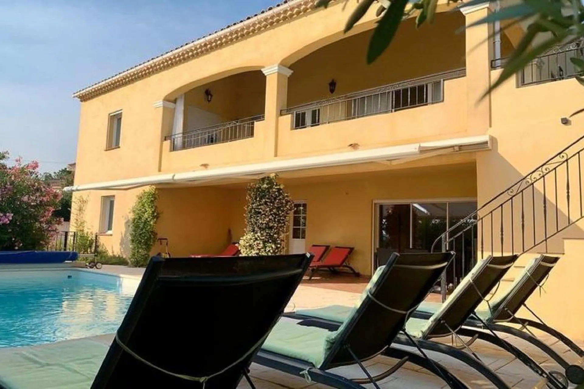 Extérieur maison de vacances (été)