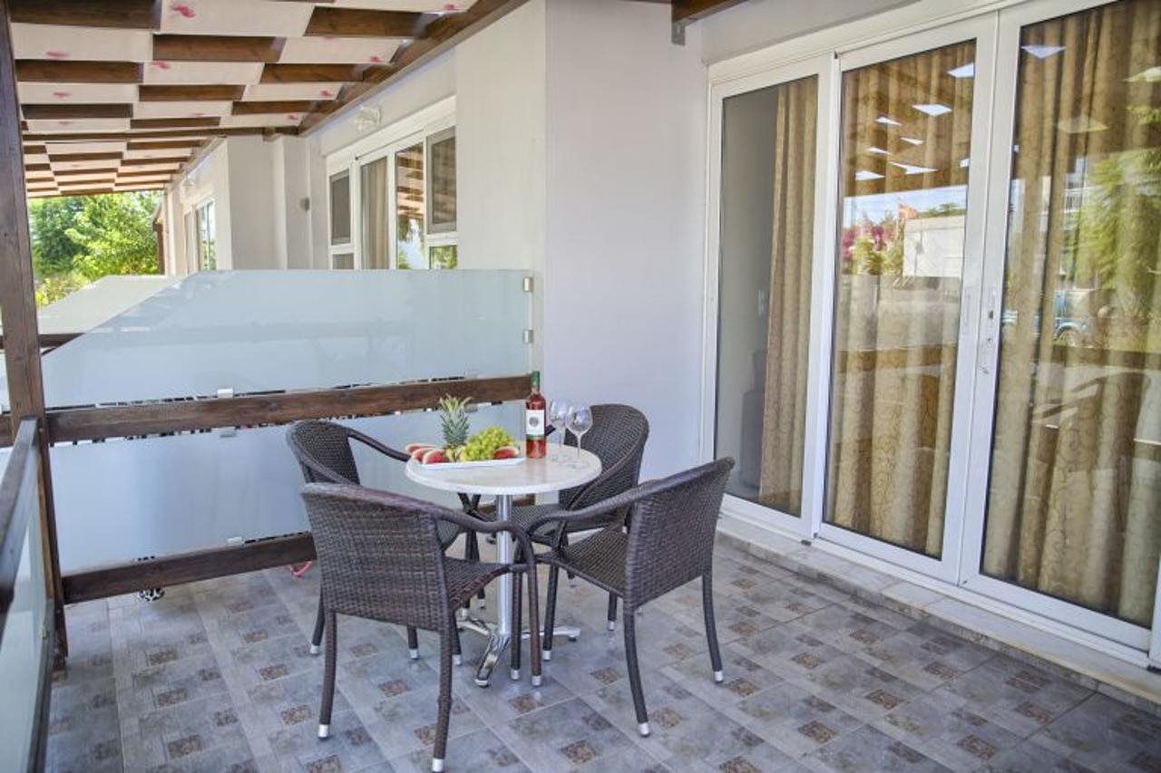 Alia Luxury Suites & Spa Beachfront Hotel, foto 2