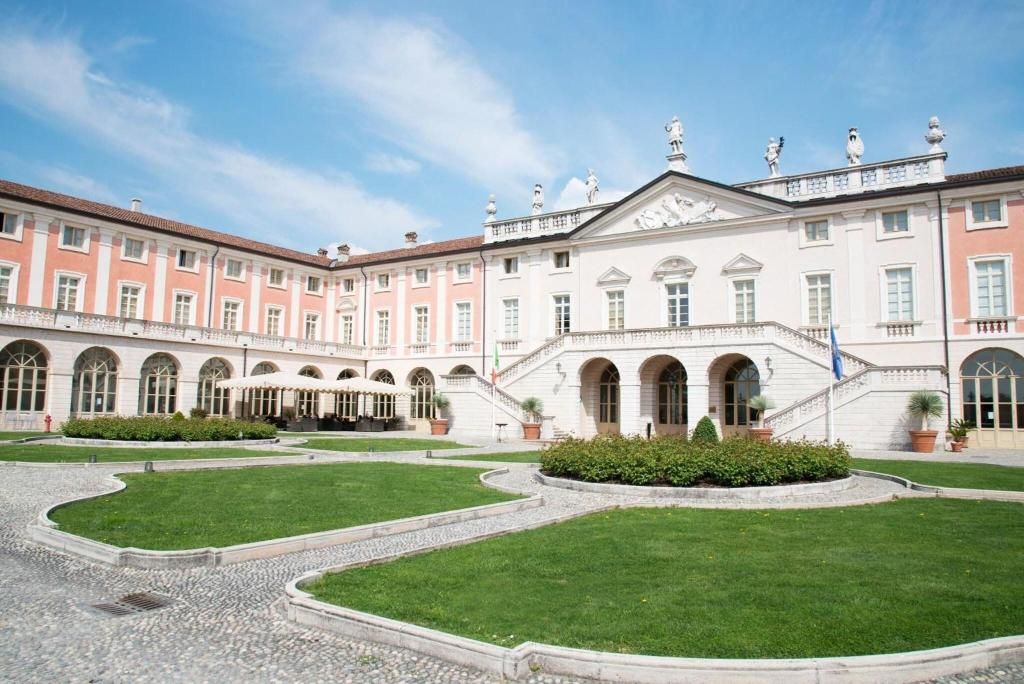 Villa Fenaroli Palace, foto 2