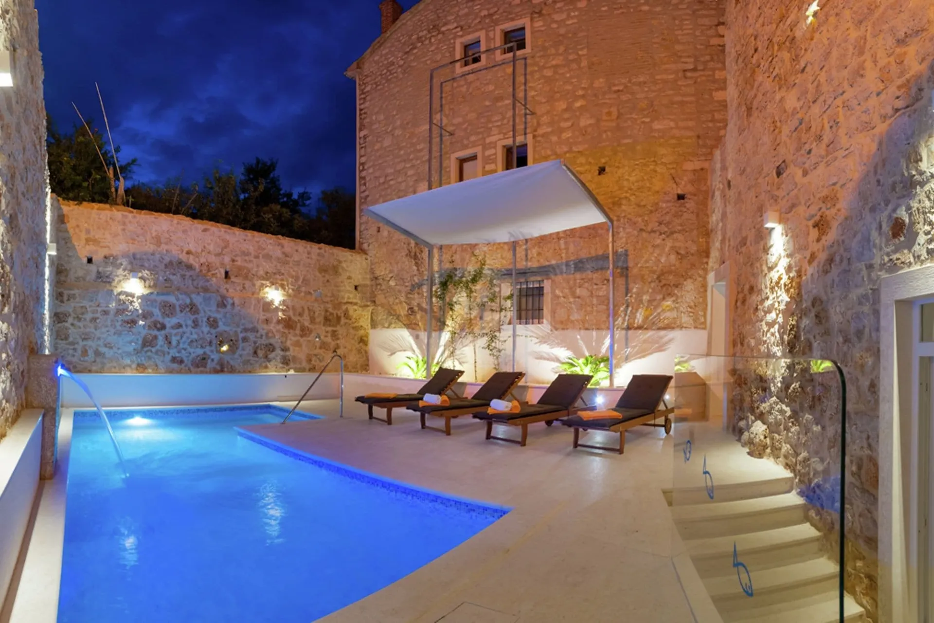 Piscine maison de vacances