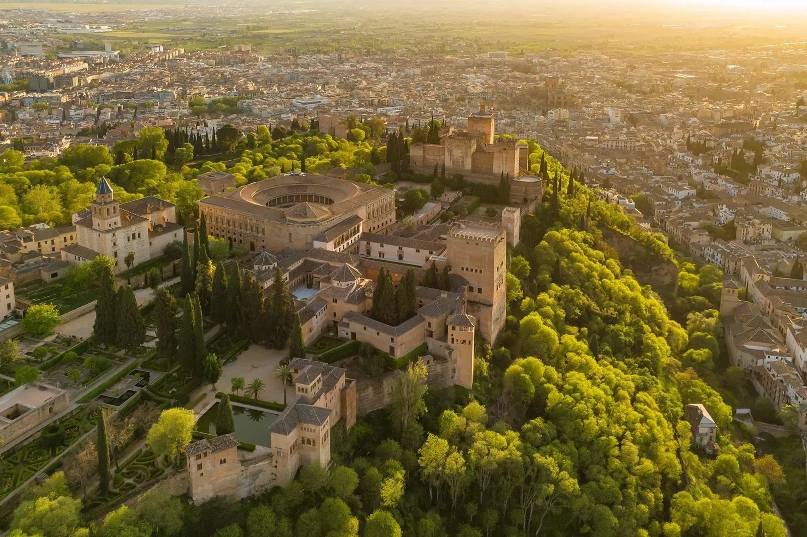Paradores Fly-drive Ronde van Andalusië