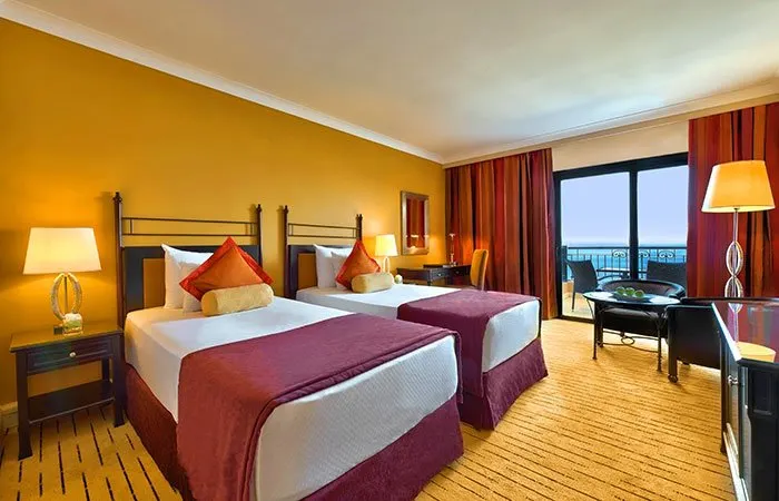 Hotel Corinthia St. George's Bay luxe kamer zeezicht - St. Julians