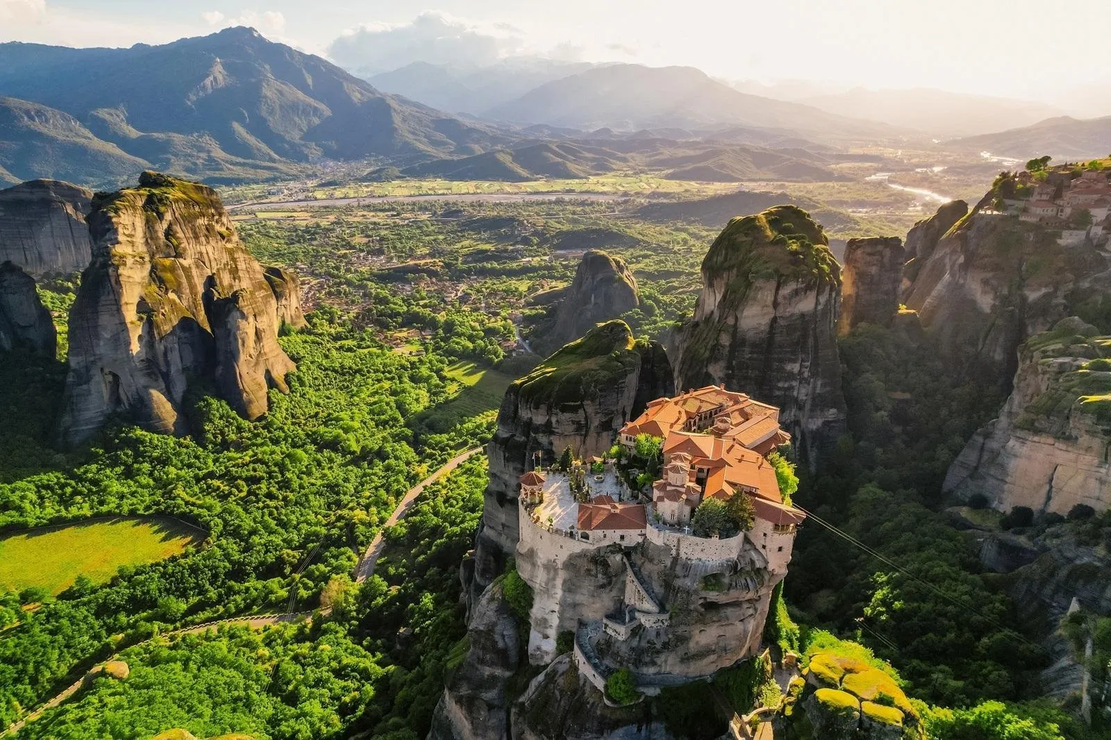 Fly-drive Corfu, magisch Meteora & Zagoria