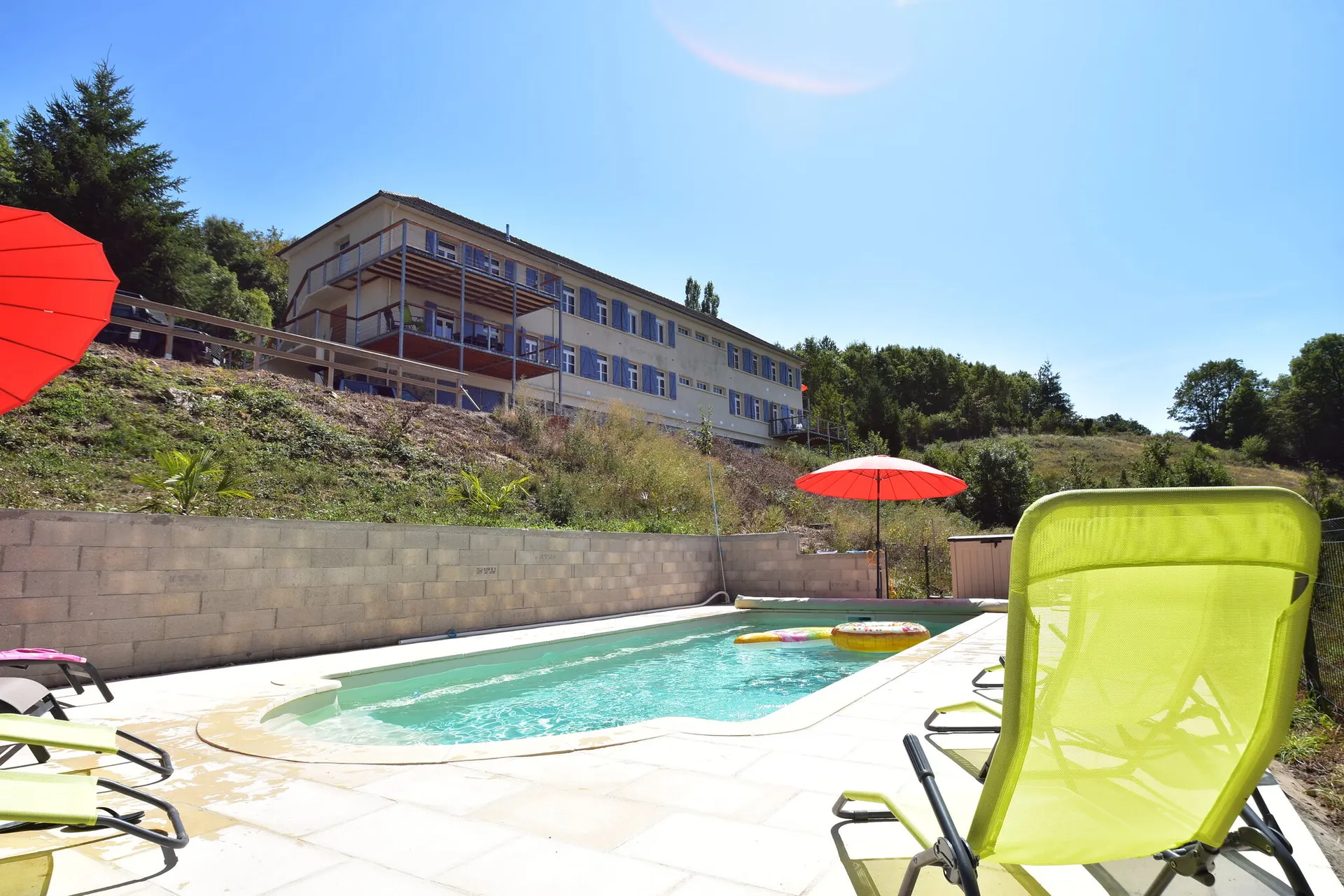 Extérieur maison de vacances (été)