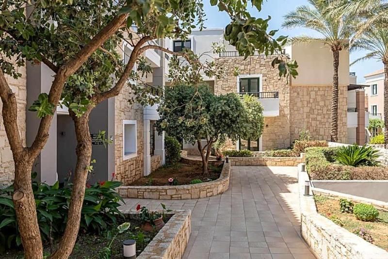 Elia Platanias, foto 10