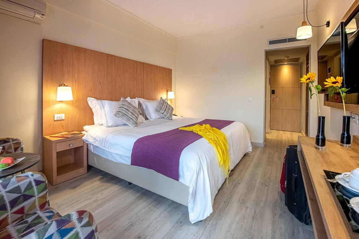 Polis Grand, foto 7