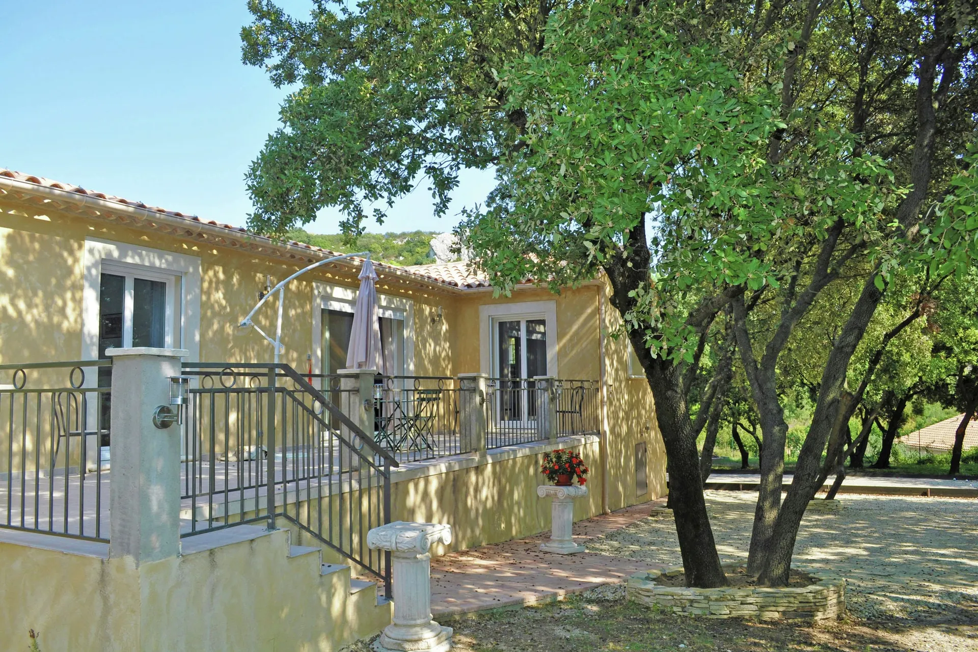 Exterieur vakantiehuis (zomer)