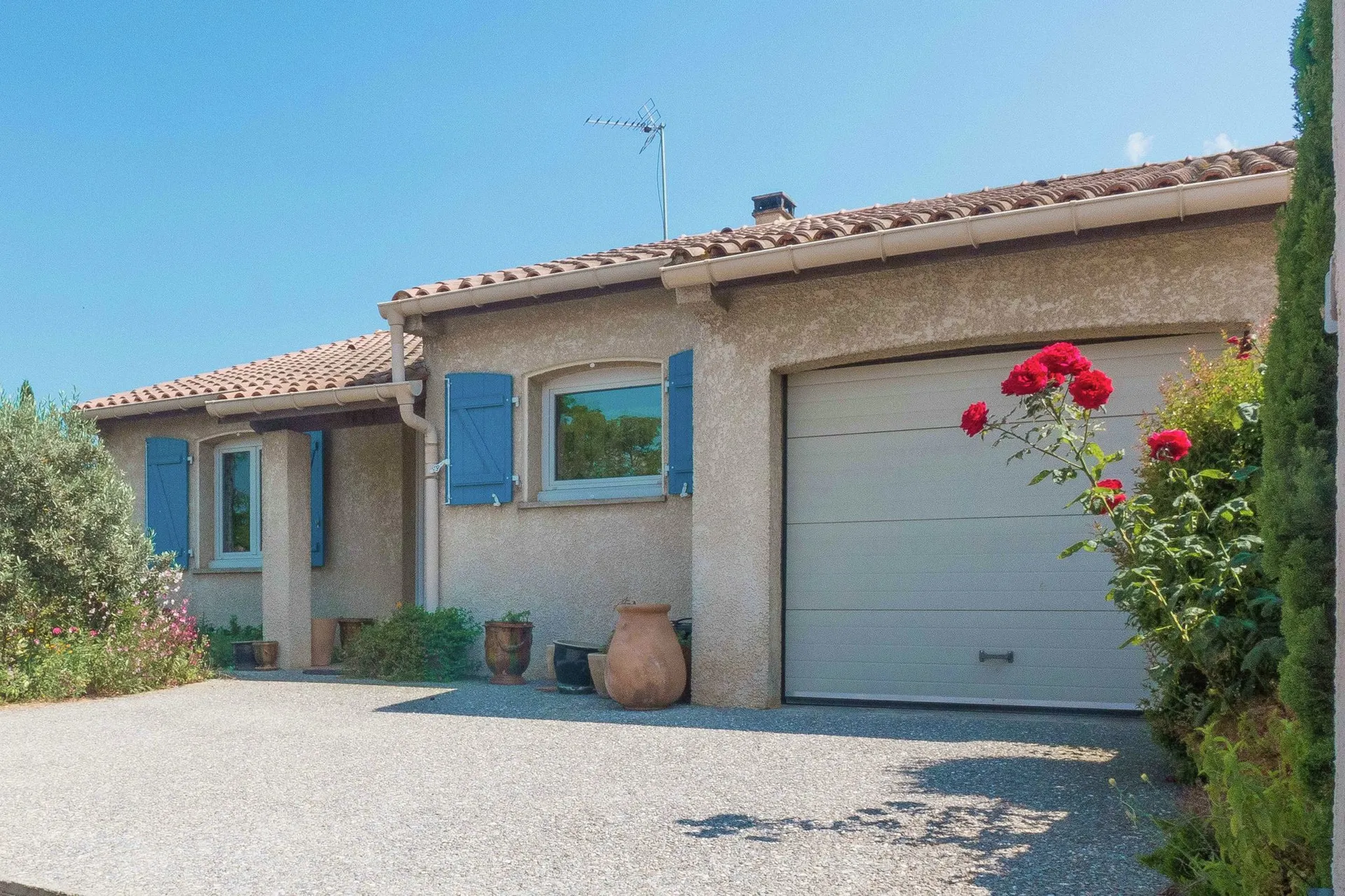 Extérieur maison de vacances (été)