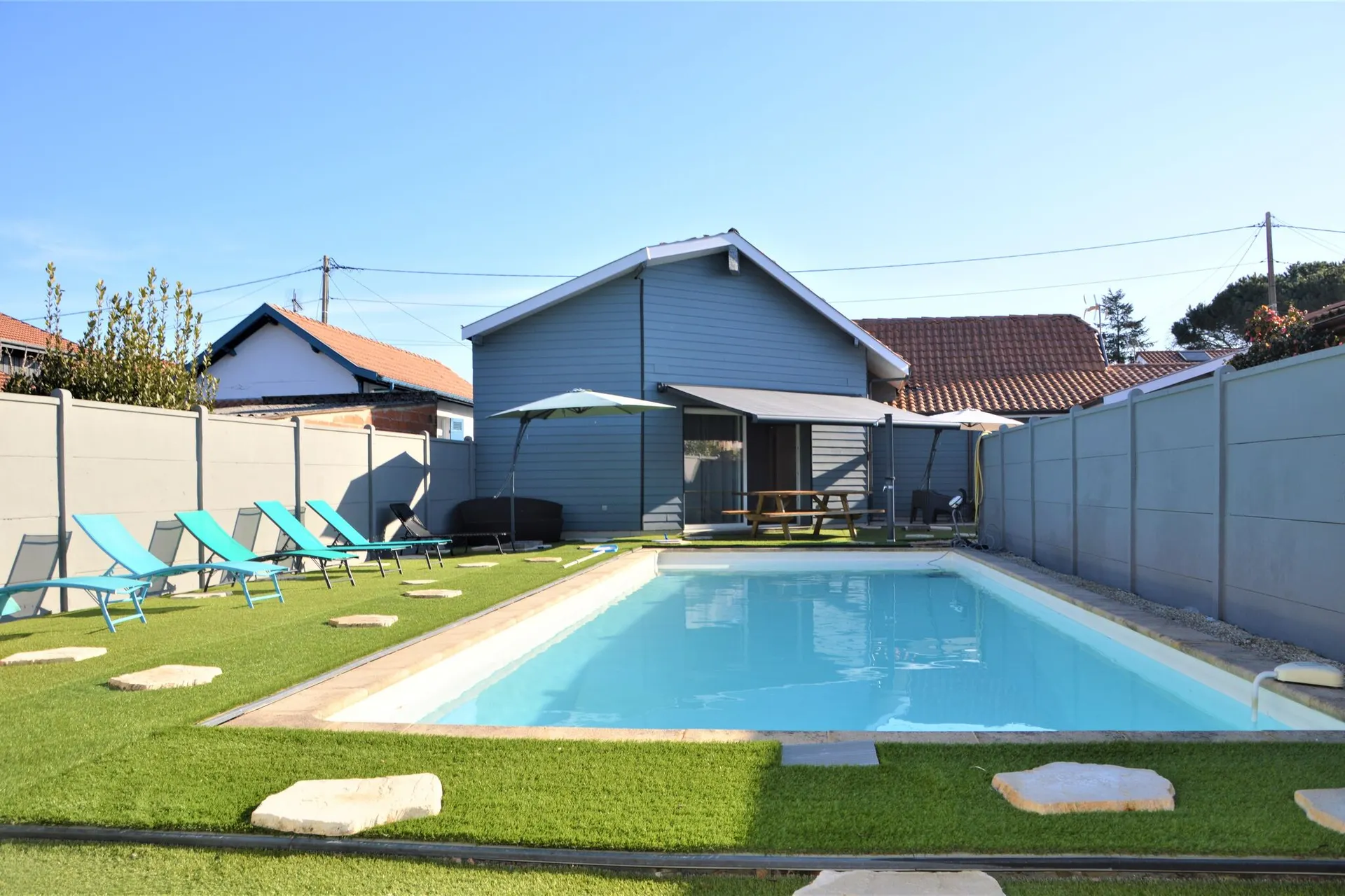 Extérieur maison de vacances (été)