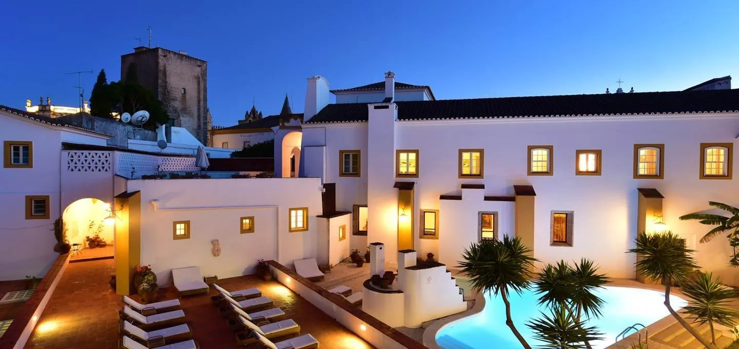 evora-hotel-pool7.jpg