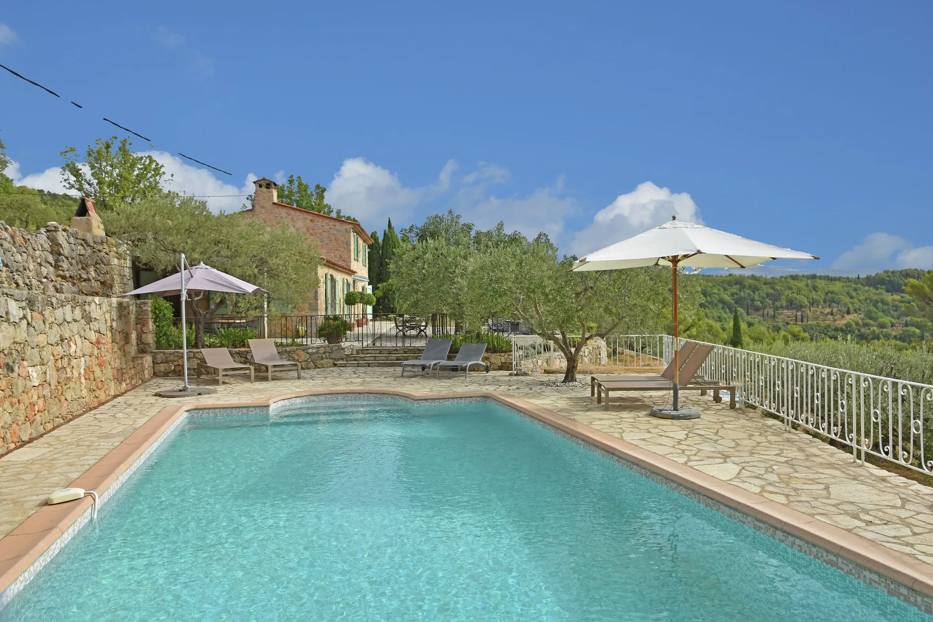 Extérieur maison de vacances (été)