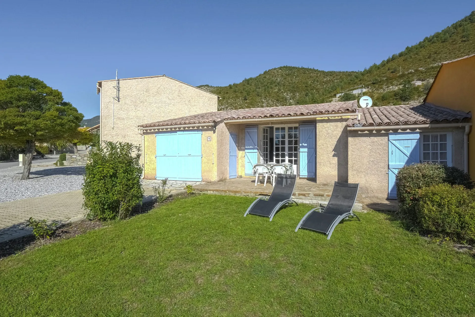 Extérieur maison de vacances (été)