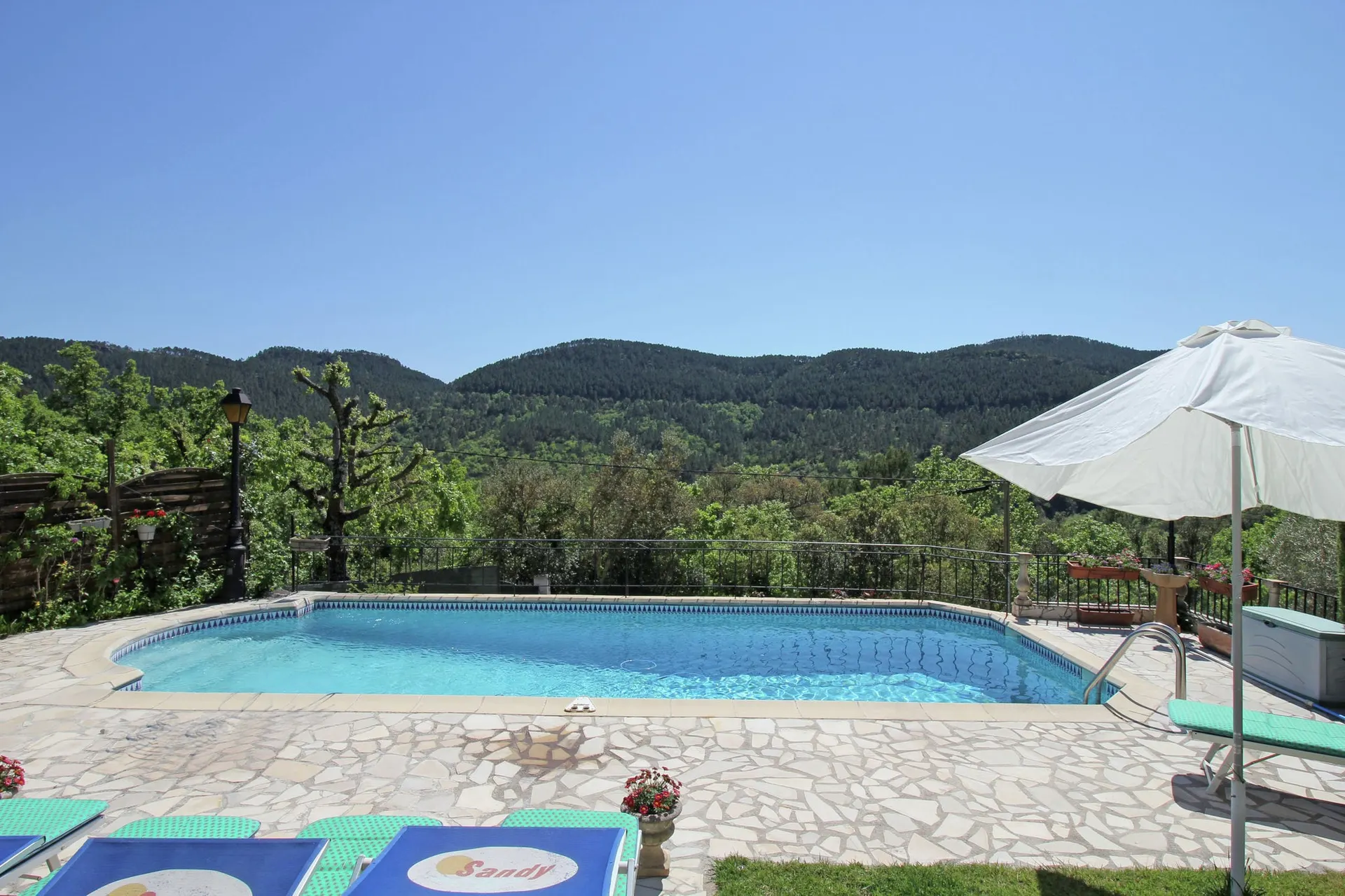 Piscine maison de vacances