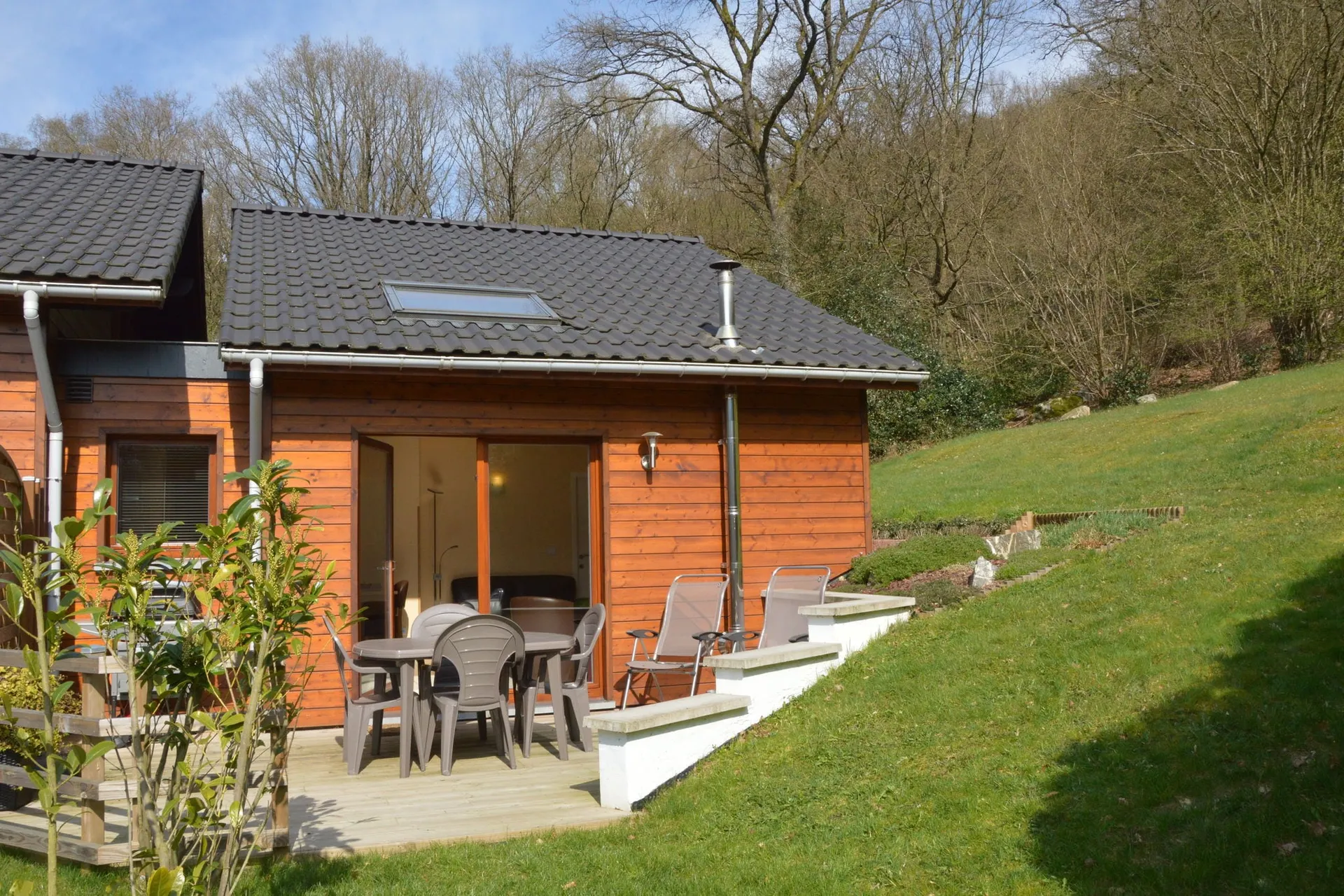 Exterieur vakantiehuis (zomer)
