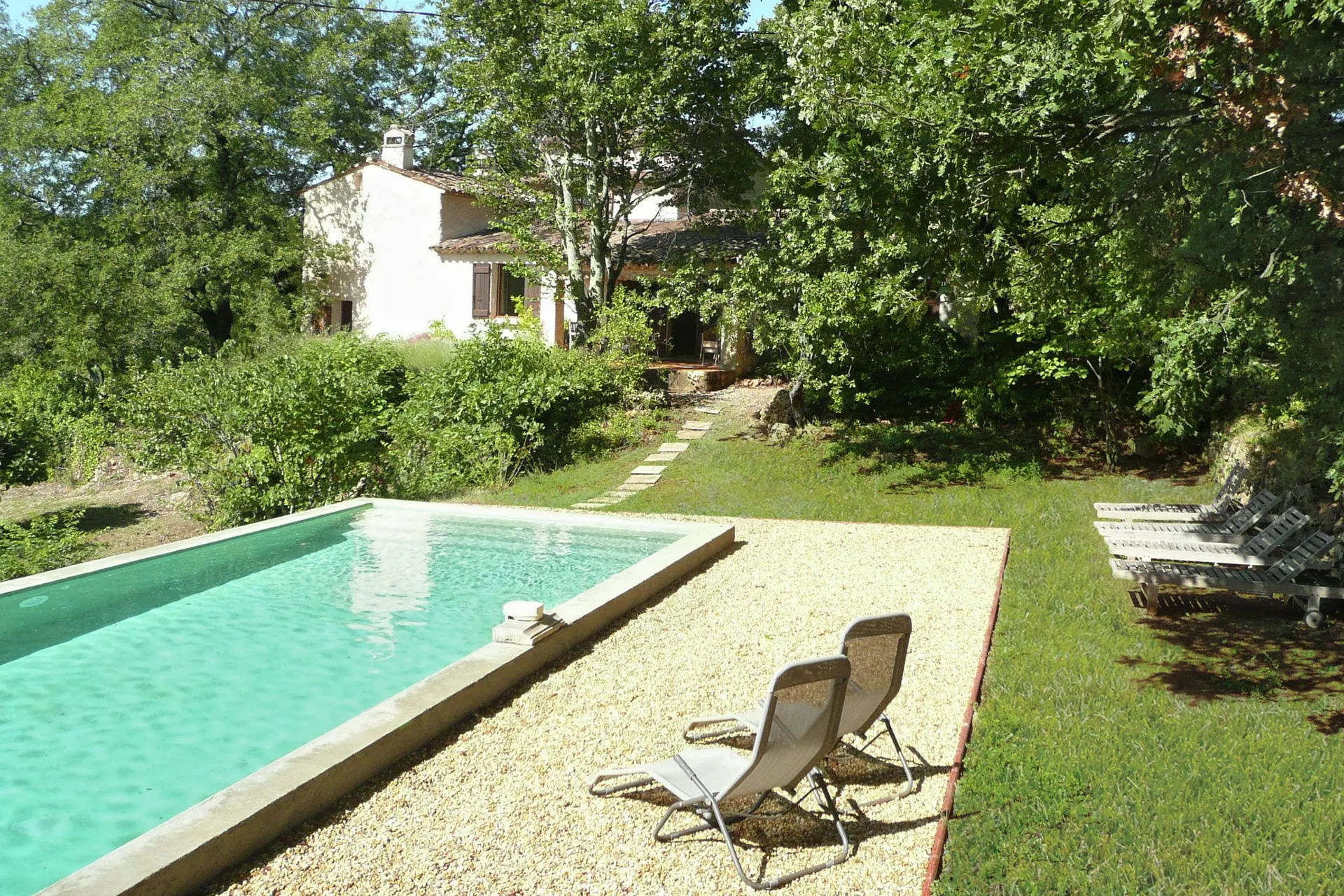 Exterieur vakantiehuis (zomer)
