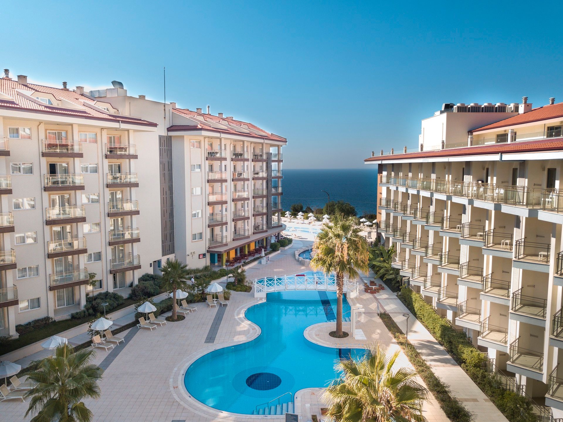Ramada Hotel & Suites by Wyndham Kusadasi, foto 8