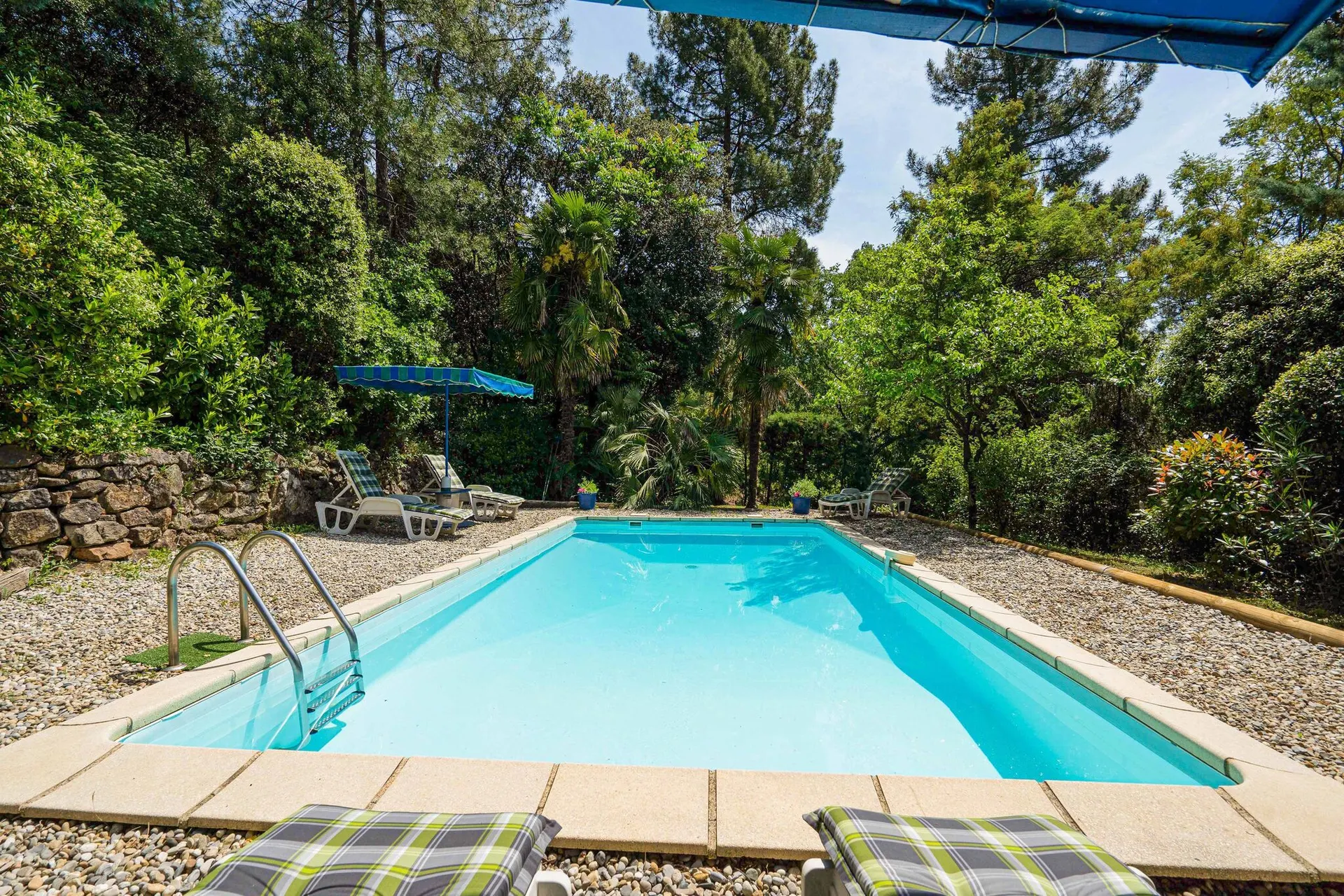 Piscine maison de vacances