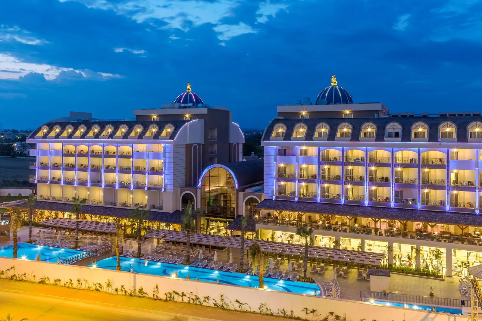 Mary Hotel Side