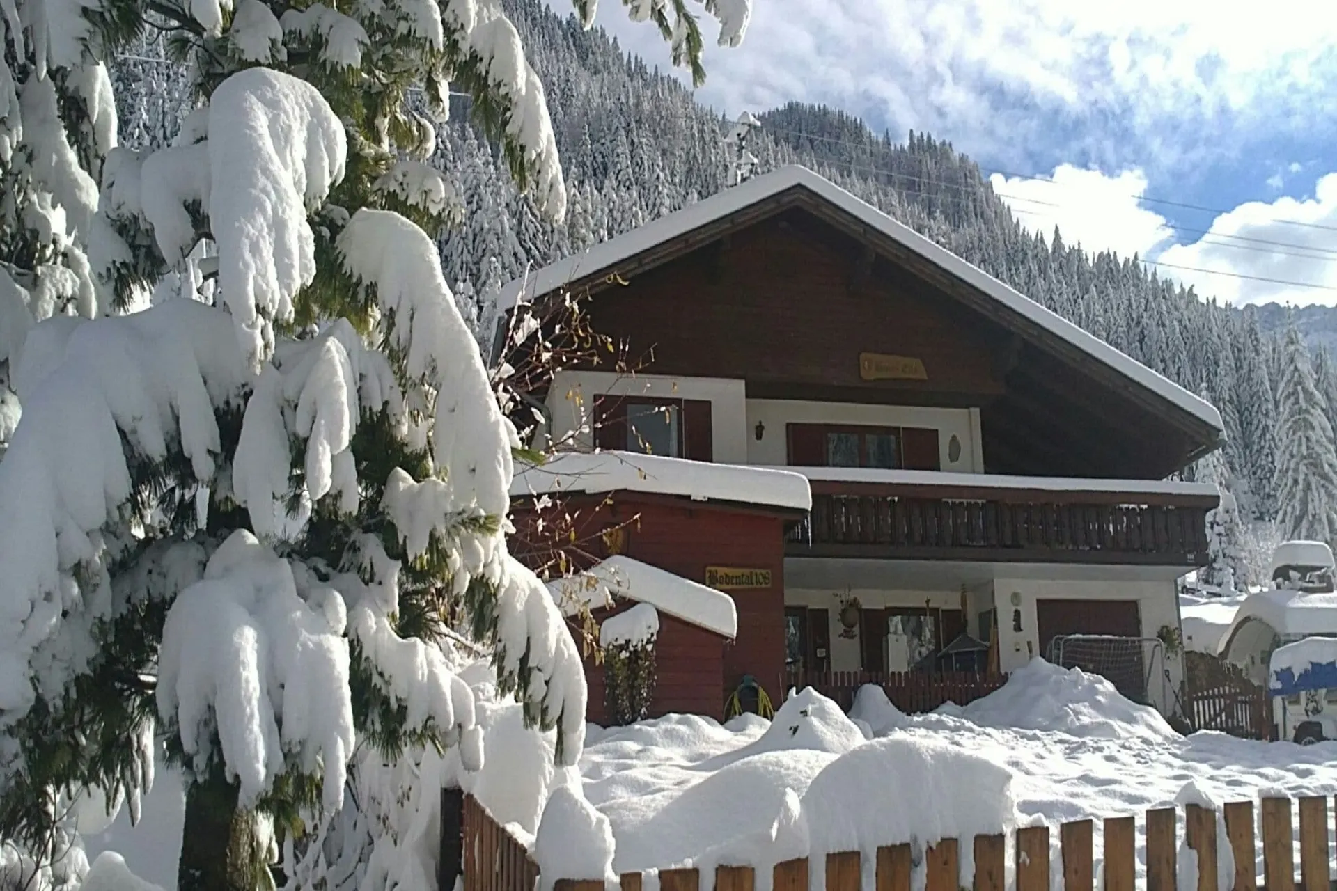 Extérieur maison de vacances (hiver)