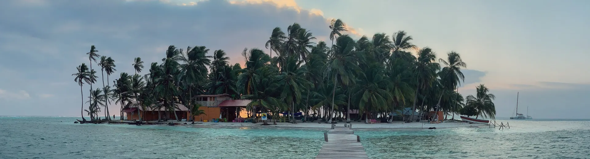 Vous recherchez des vacances exotiques et pleines d'aventures ? Alors un voyage au Panama avec la piste du Quetzal, une visite des îles San Blas et du parc national de Coiba est fait pour vous. 
