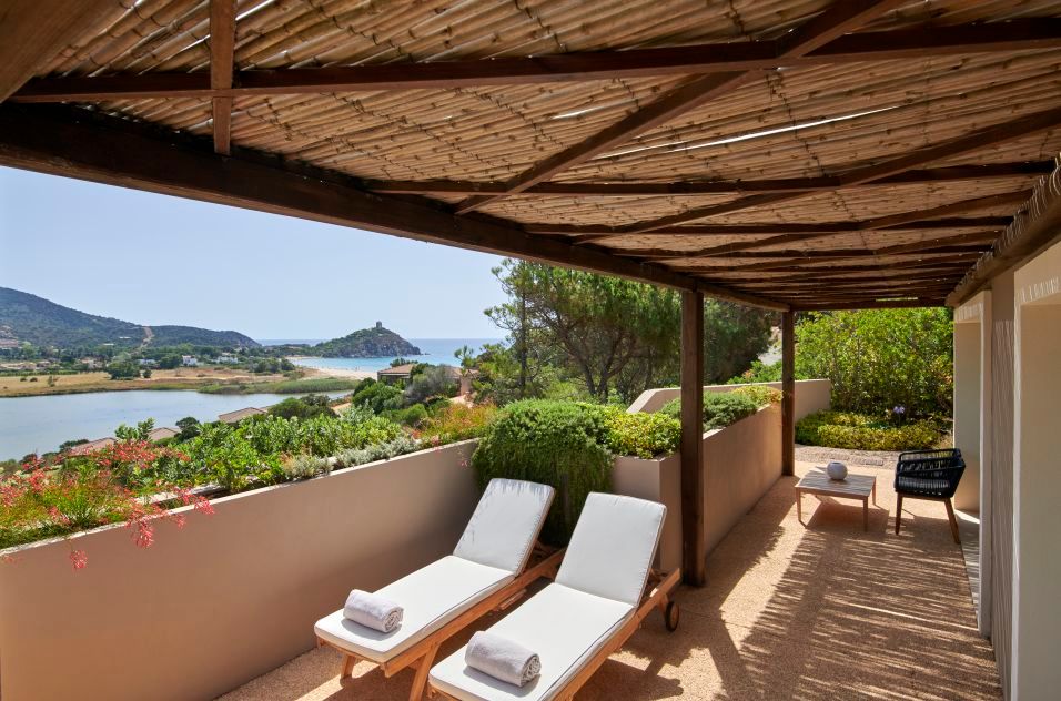 Baia di Chia Resort Sardinia, Curio Collection by Hilton, foto 15