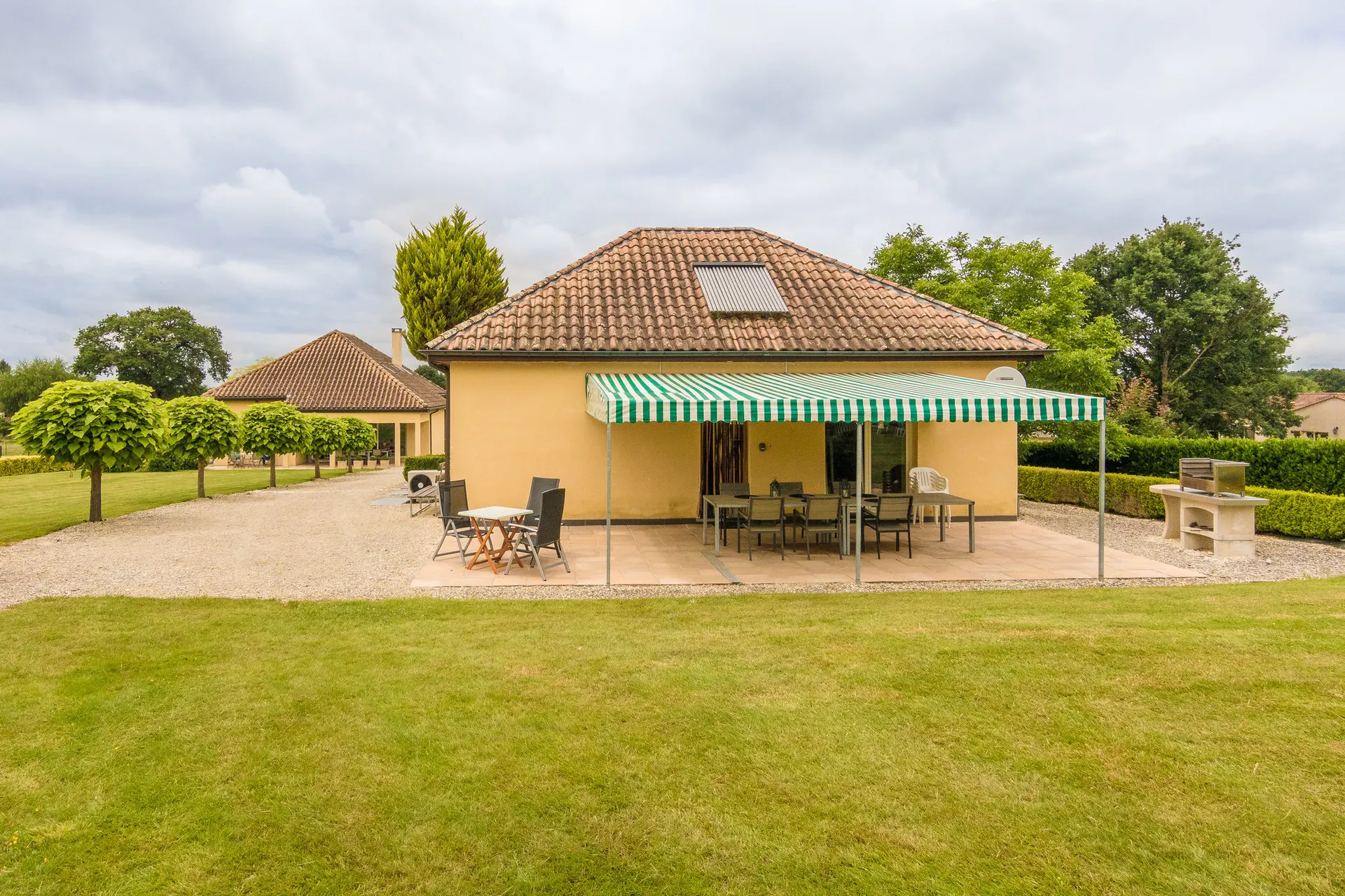 Extérieur maison de vacances (été)