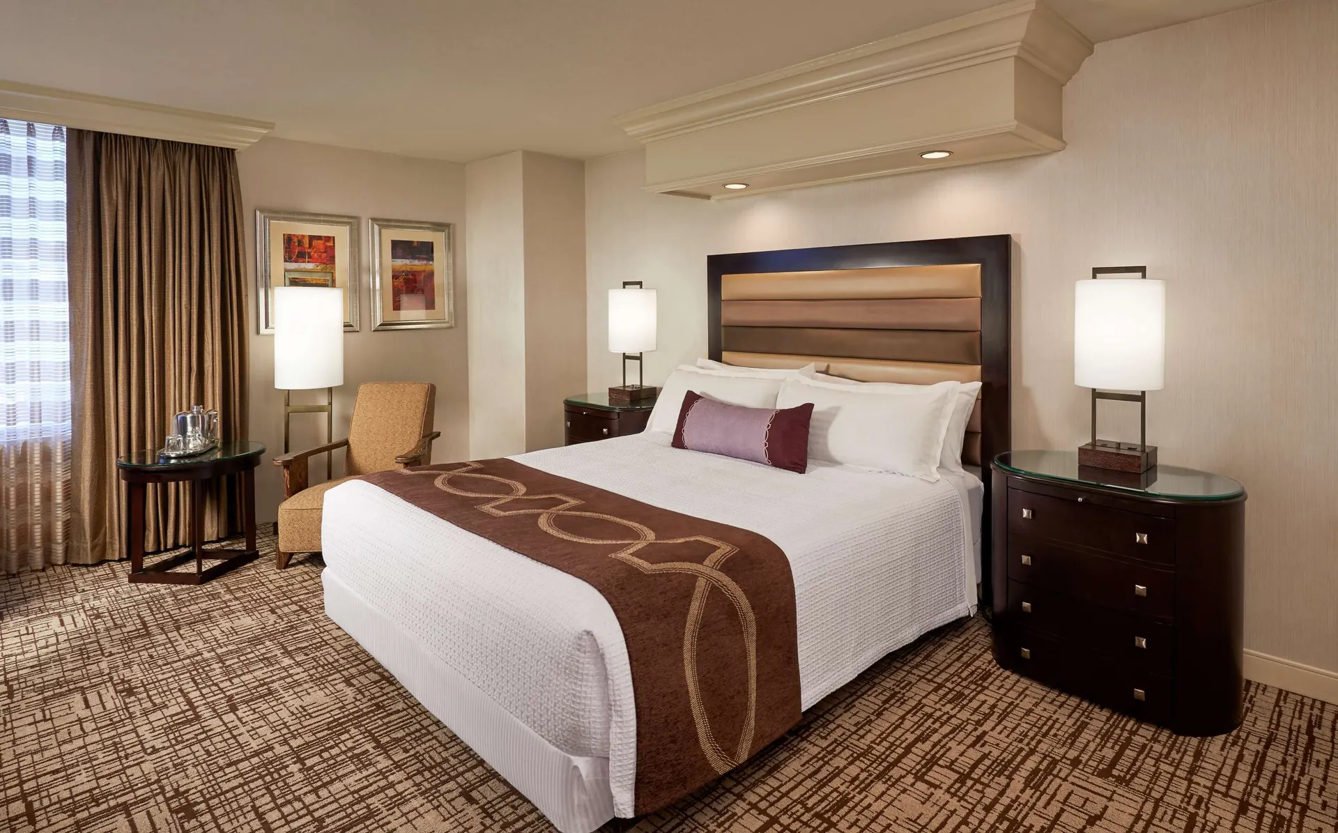Kamer King Bed
