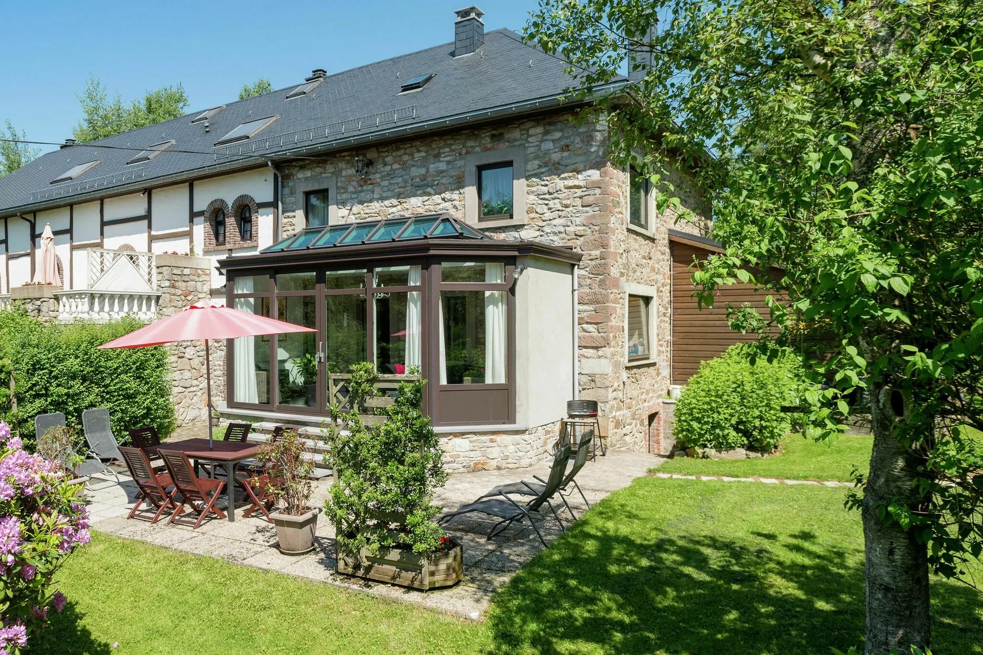 Exterieur vakantiehuis (zomer)