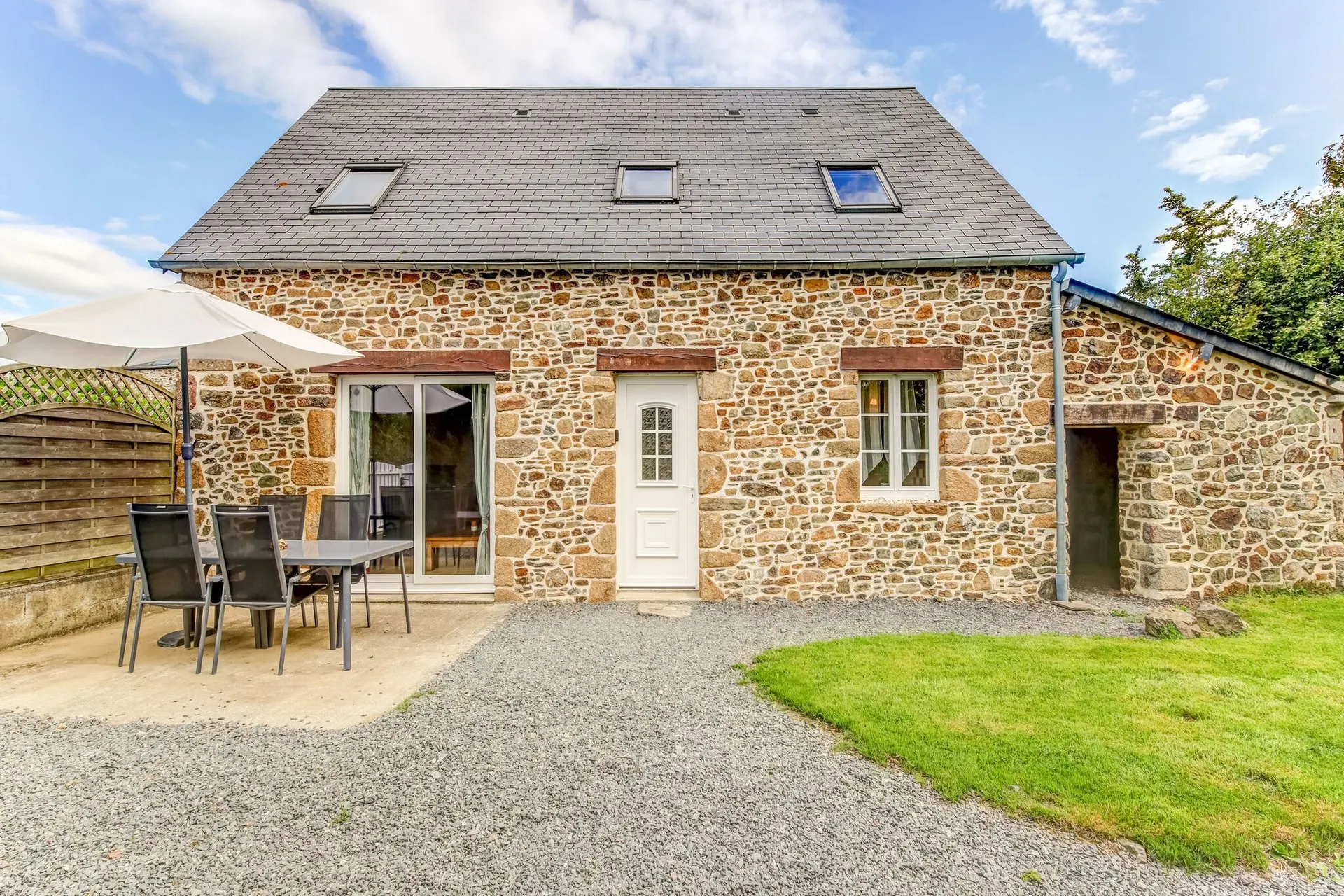 Exterieur vakantiehuis (zomer)
