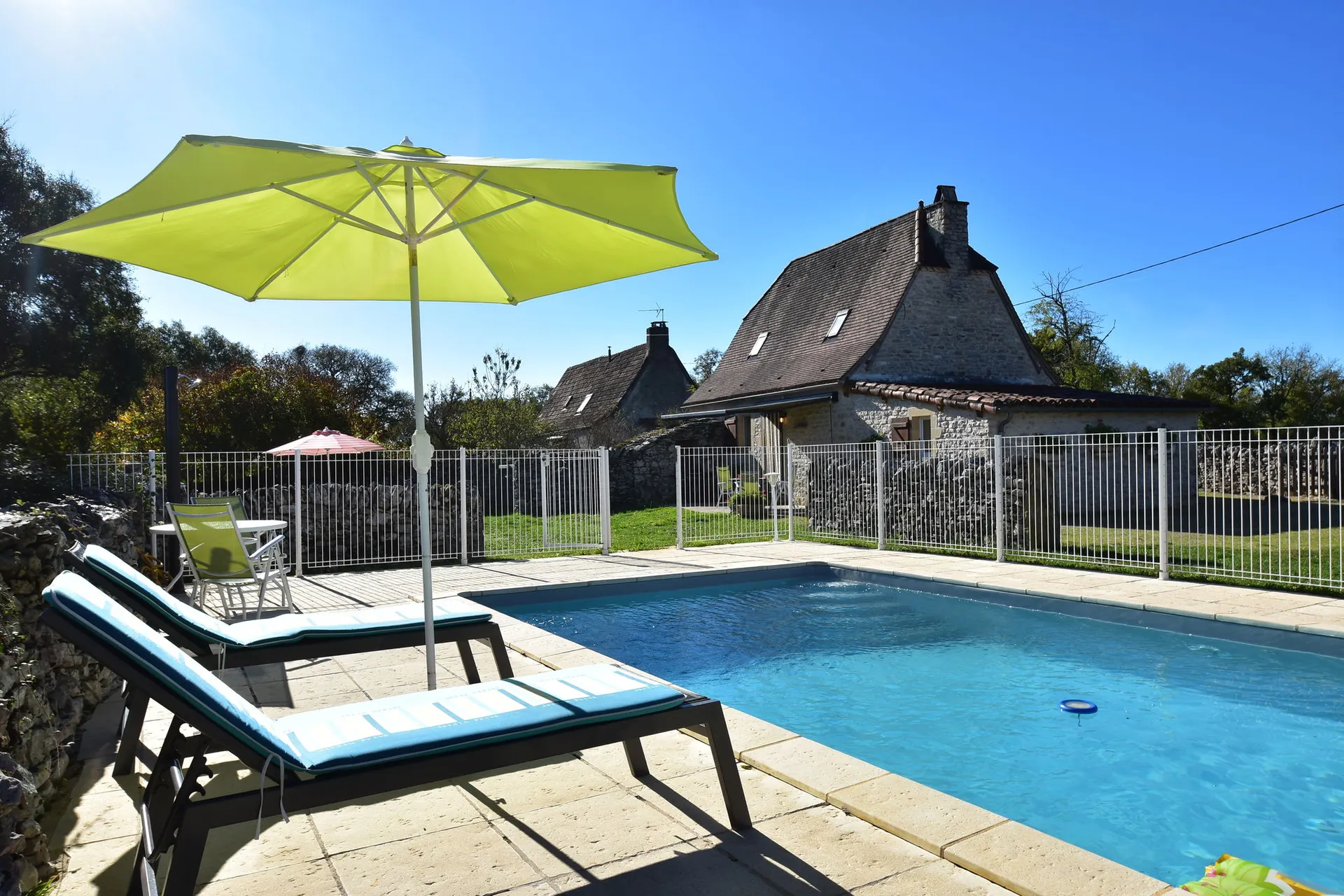 Extérieur maison de vacances (été)