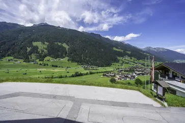 Vue de la maison de vacances (été)