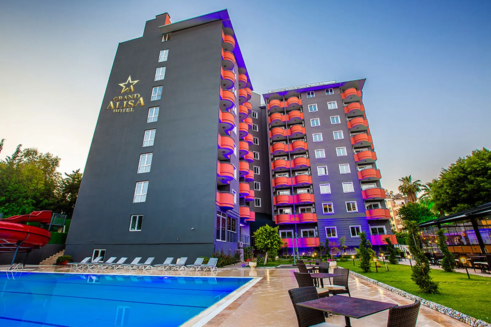 Grand Alisa Hotel