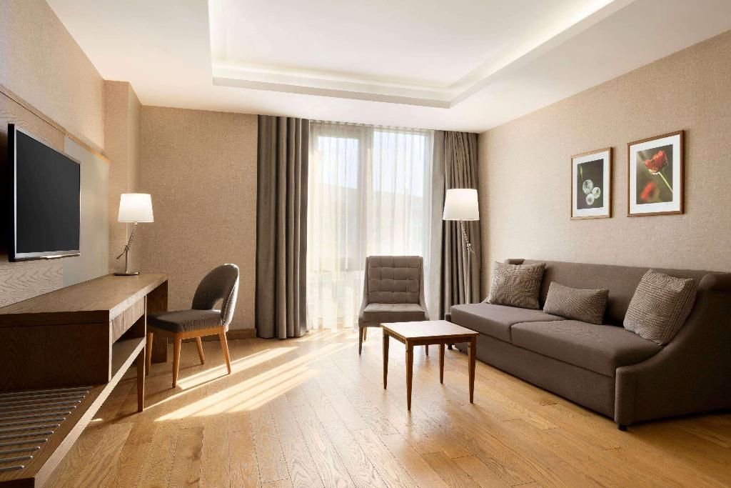 Ramada Hotel & Suites by Wyndham Adana, foto 11