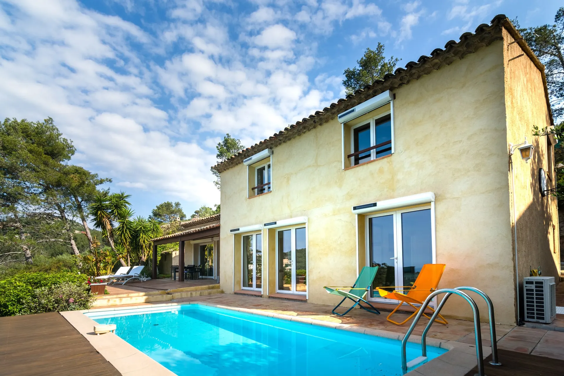Exterieur vakantiehuis (zomer)