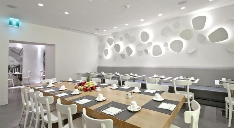 White, foto 10
