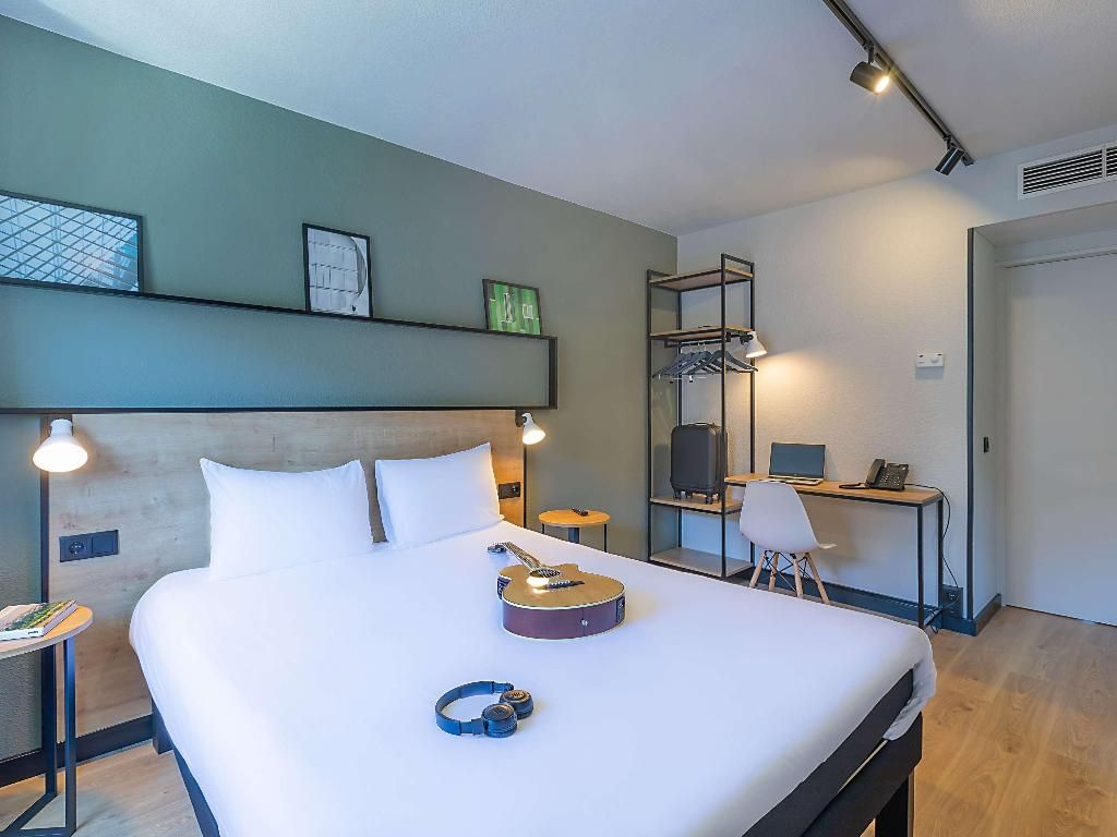 ibis Braganca, foto 14